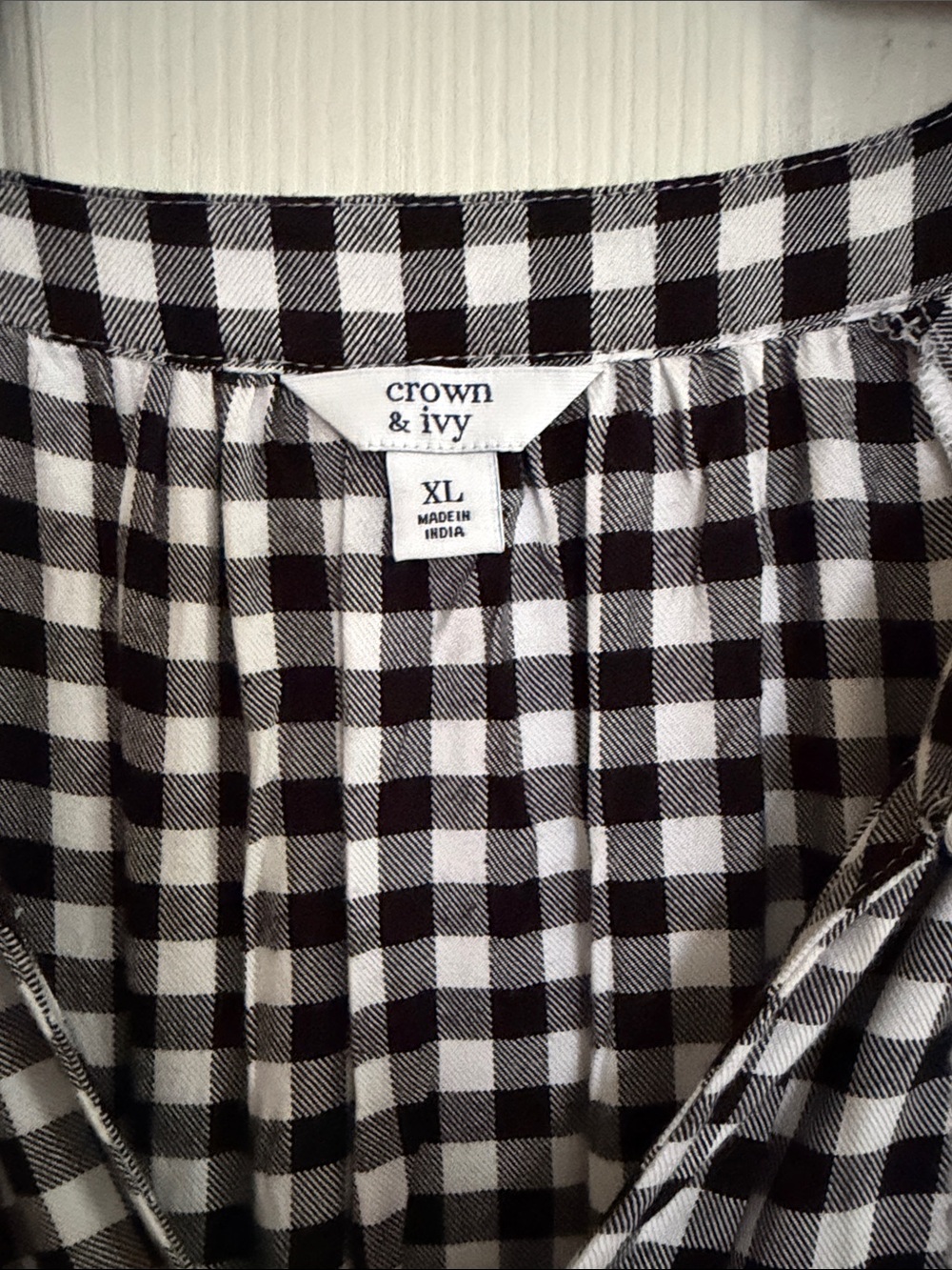 crown & ivy Black and White Gingham Tassel Shift Dress - Picture 2 of 4